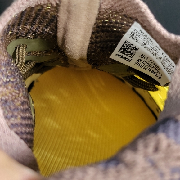 Yeezy Boost 380 FZ4982 NWT. - Picture 10 of 11